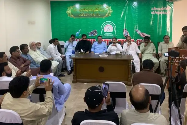 Alarm over assault, detention, and FIRs against journalists in Gujrat